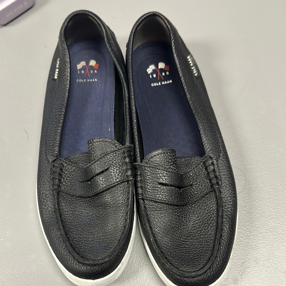 Cole Haan Black Leather Loafers size 8.5